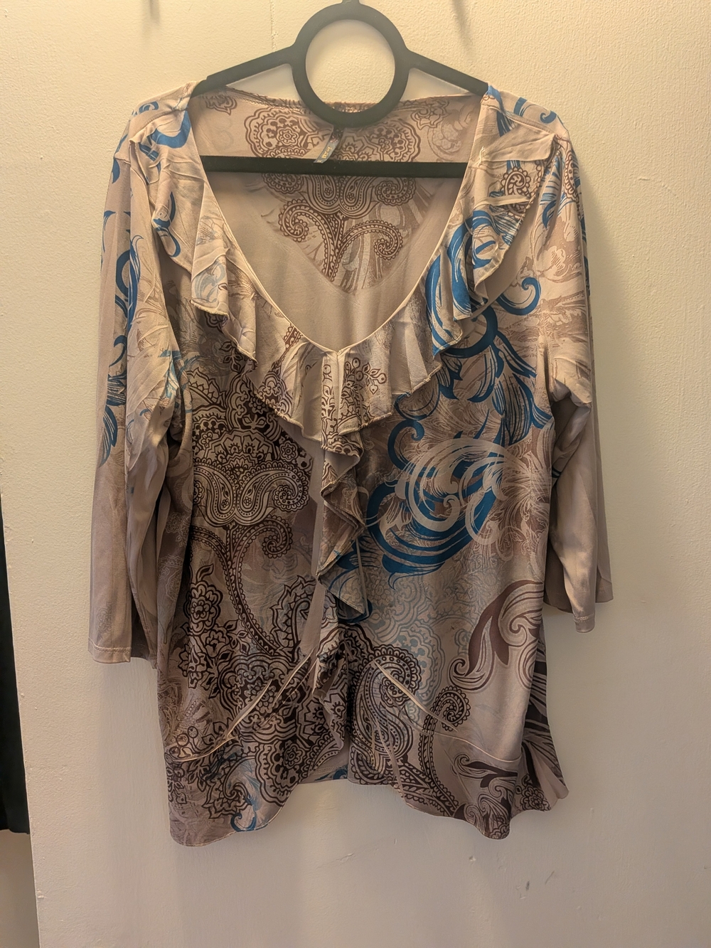 Ruffle V-Neck Tunic in Beige and Blue Paisley